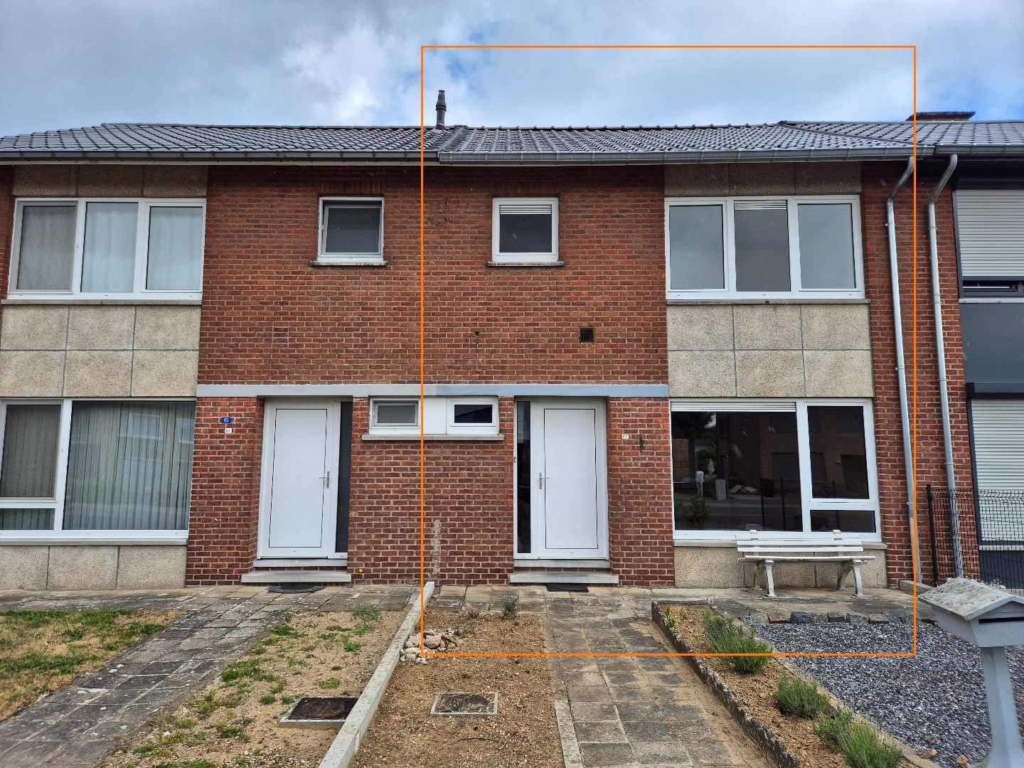 Hoofdfoto van de publicatie: Te koop met BOD - te renoveren woning met 3 slaapkamers in Maasmechelen
