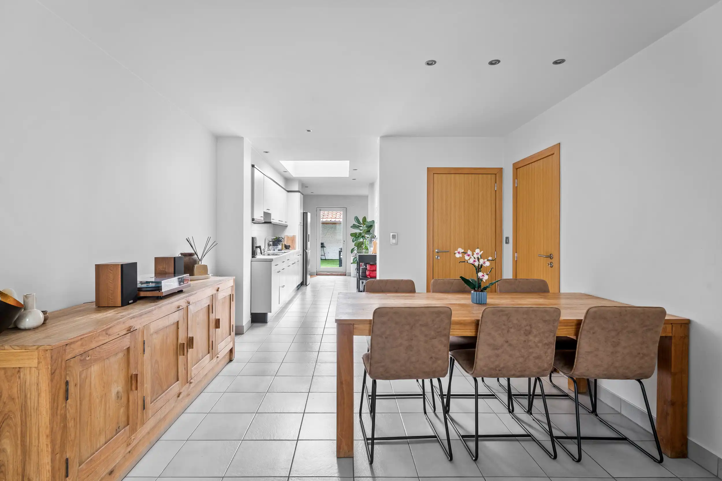 Instapklare starterswoning vlakbij centrum Kortrijk foto 4