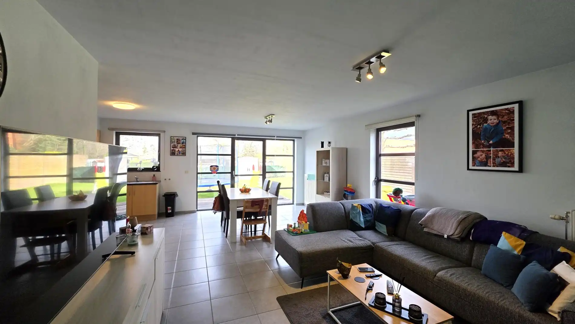 Ruim gelijkvloers appartement met tuin en garage foto 6