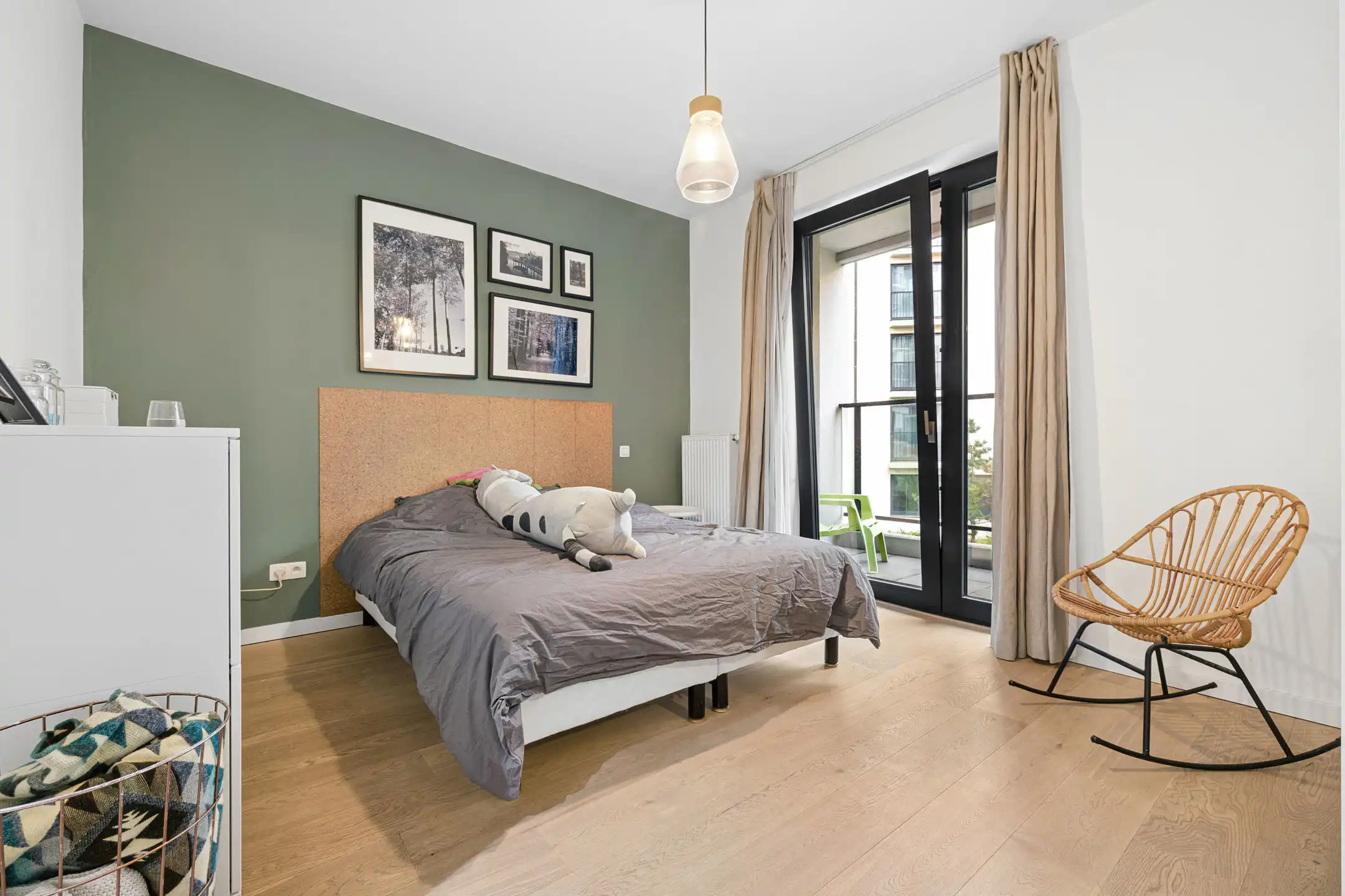 Gemeubileerd appartement met 1 slaapkamer + kelder foto 4