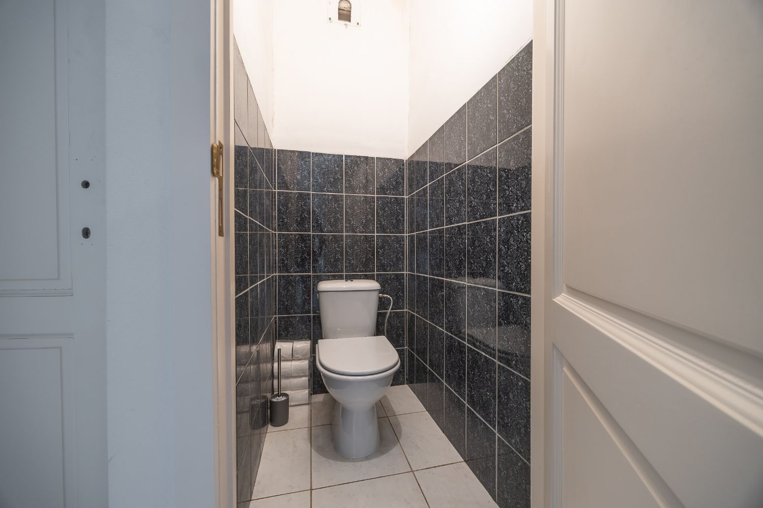 Zeer ruim 2 slaapkamer appartement te Oostende foto 9