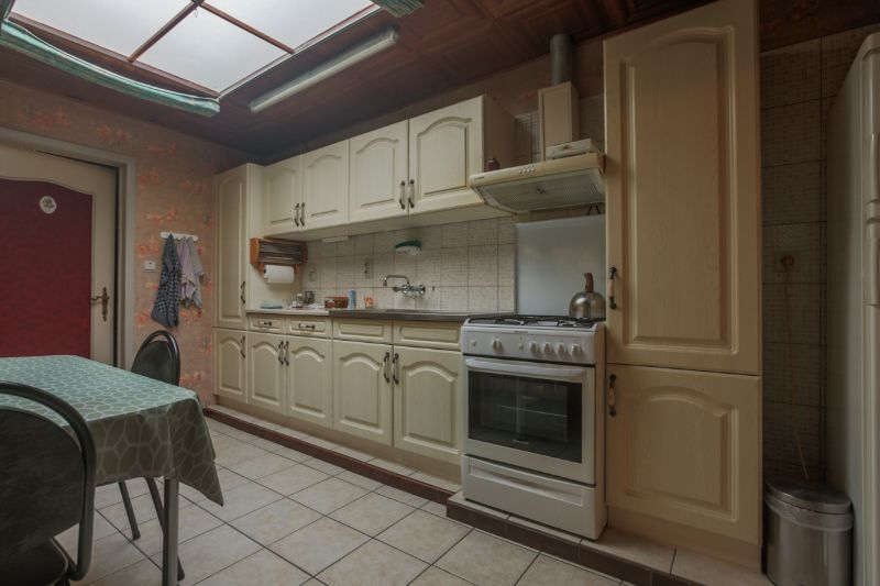 VERKOOP OP LIJFRENTE. Centraal gelegen woning met 2 slaapkamers en tuin. foto 3
