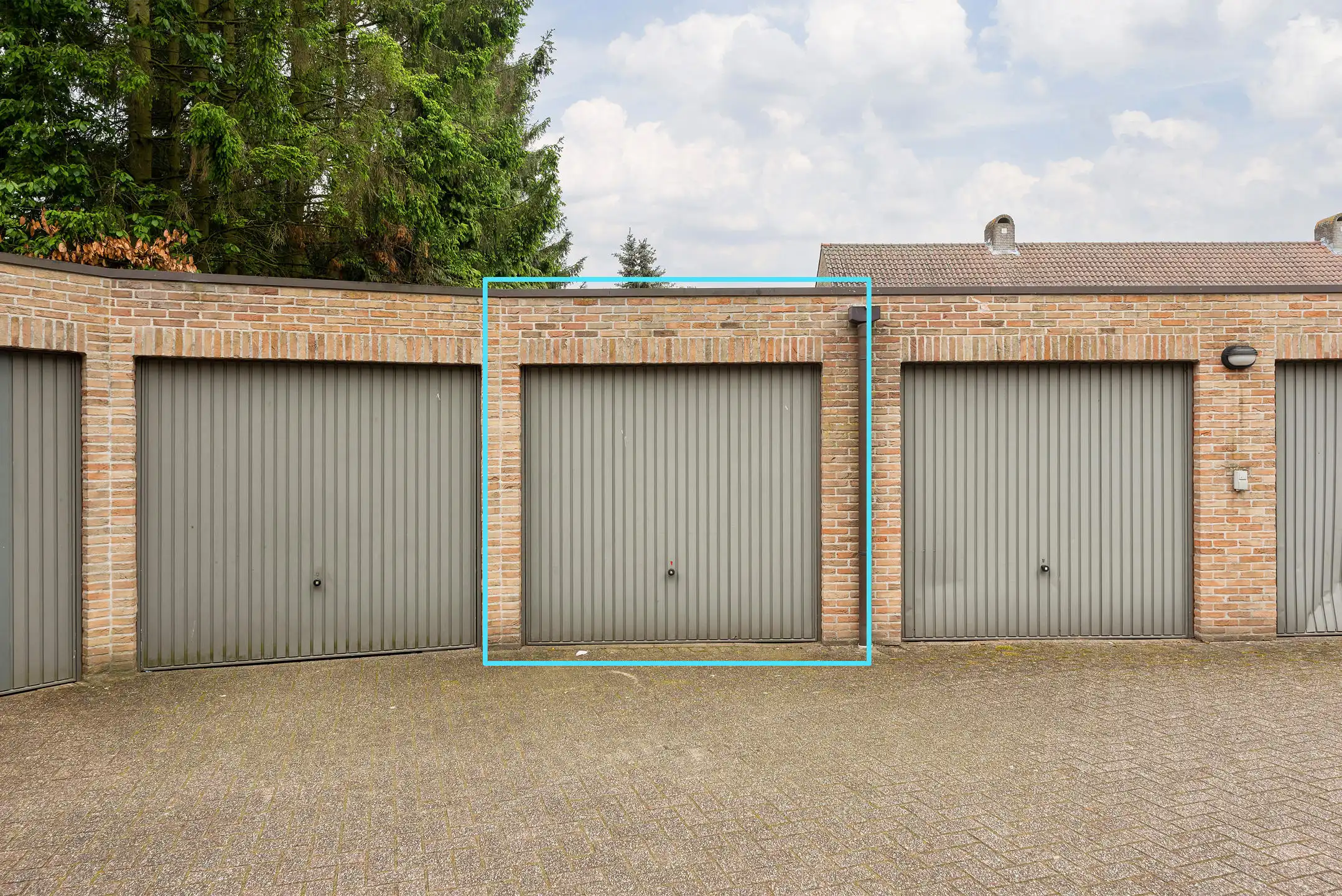Volledig gerenoveerd zonnig appartement met 2 slaapkamers foto 15