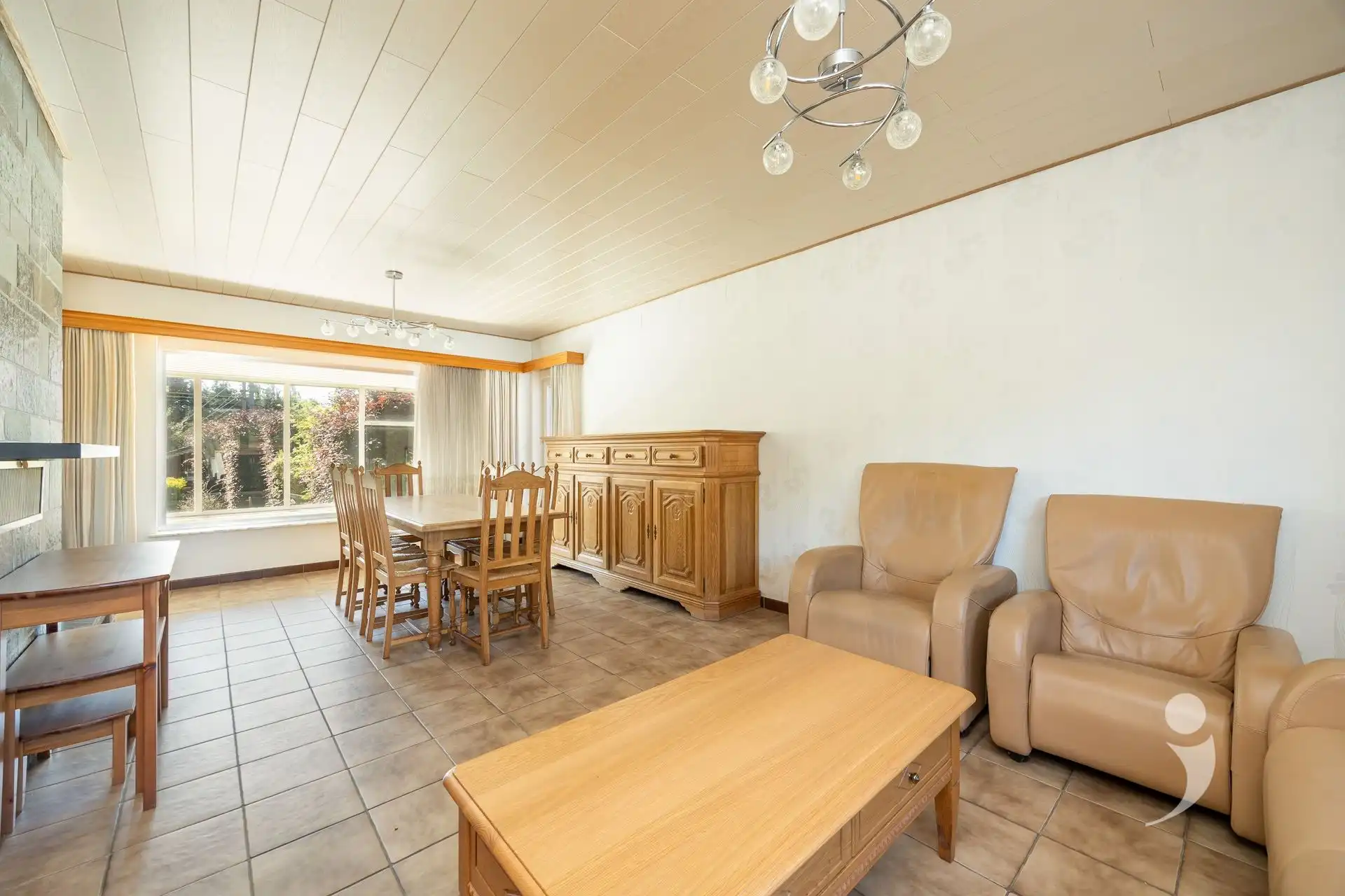 Te renoveren woning op een zonnig perceel foto 3