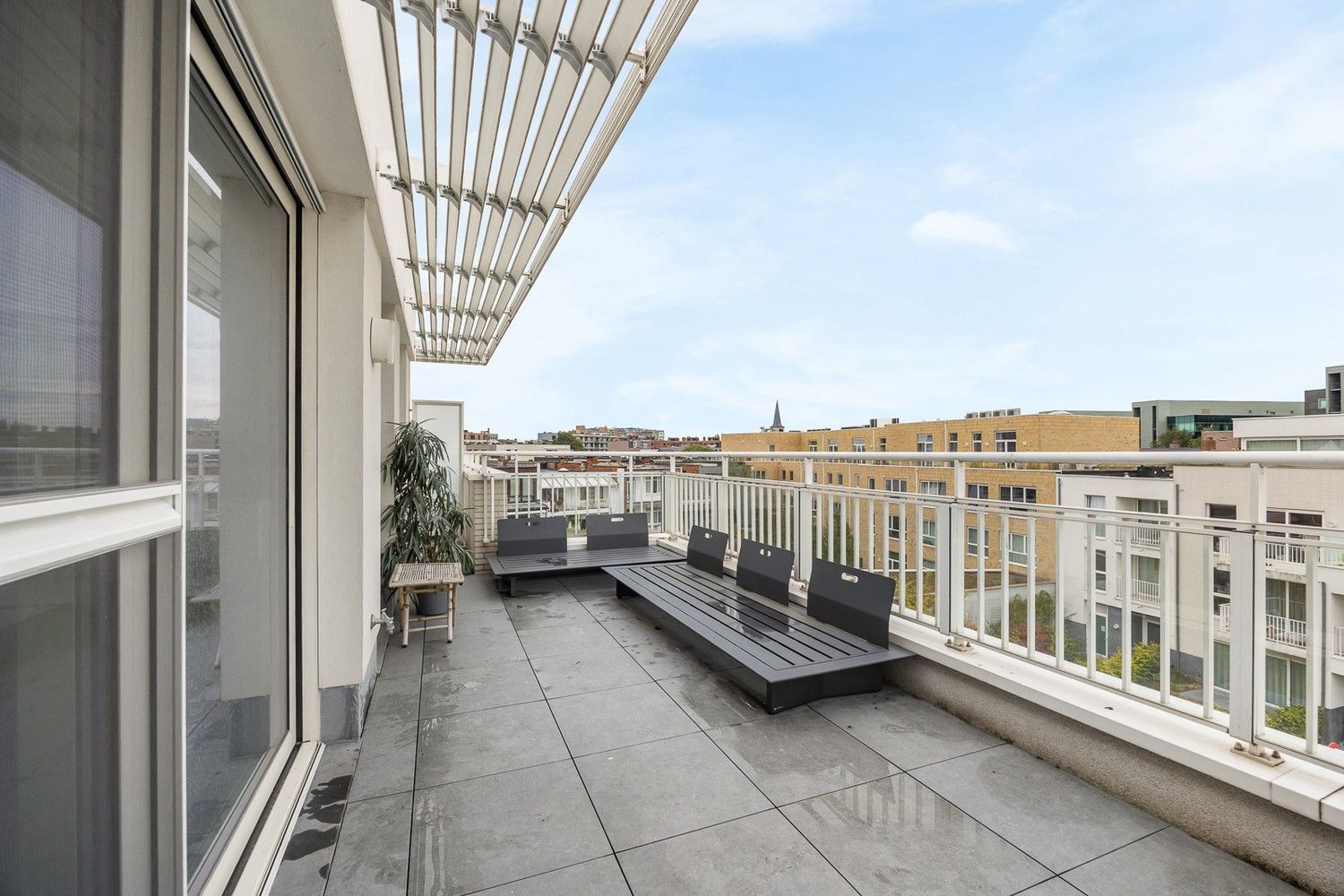 Modern 2-slaapkamerappartement van ±95m² met dubbele terrassen in hartje Berchem foto 5