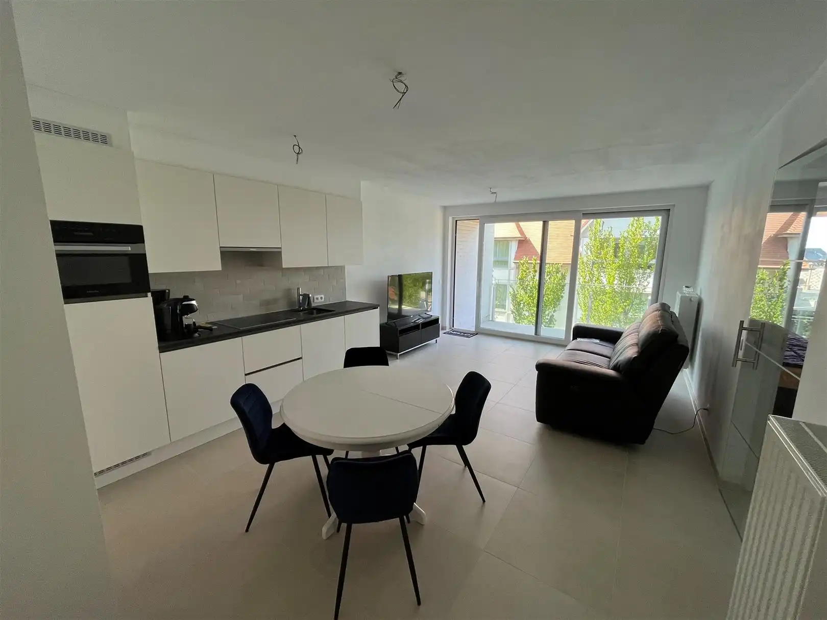 appartement foto {{pictureIndex}}