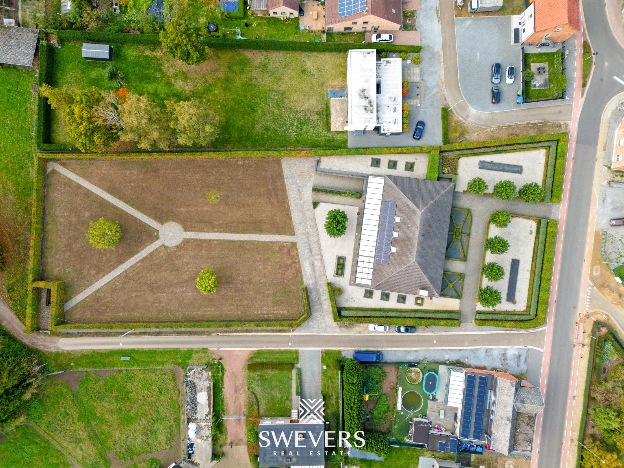 Villa met 395m² woonruimte op 48a zuidgericht perceel foto 32