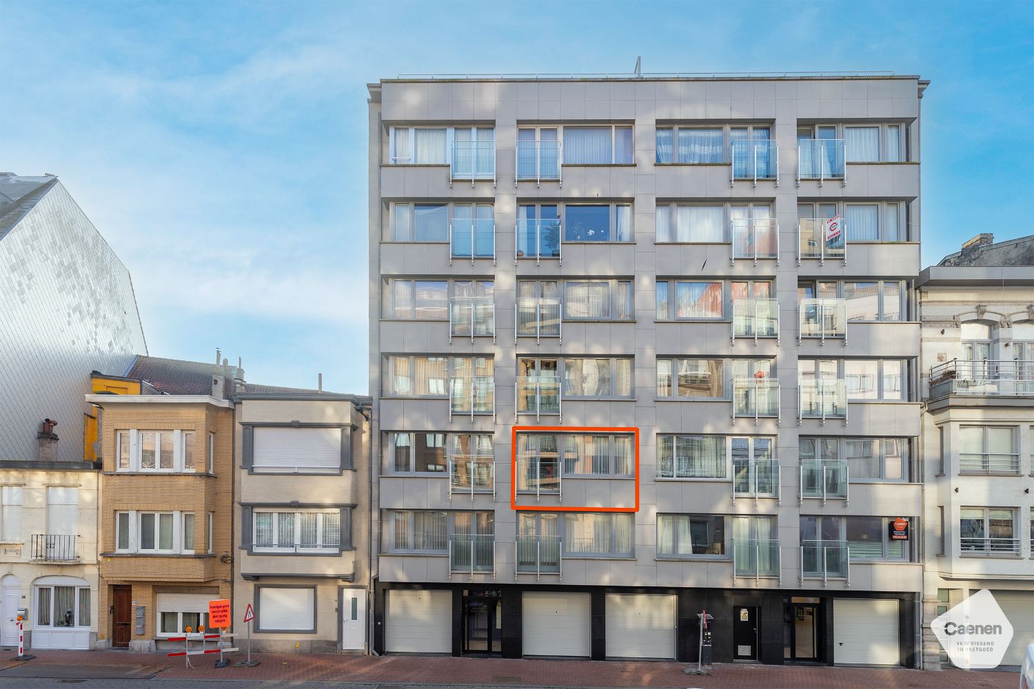 Op te frissen één slaapkamer appartement op een uitstekende ligging foto 15