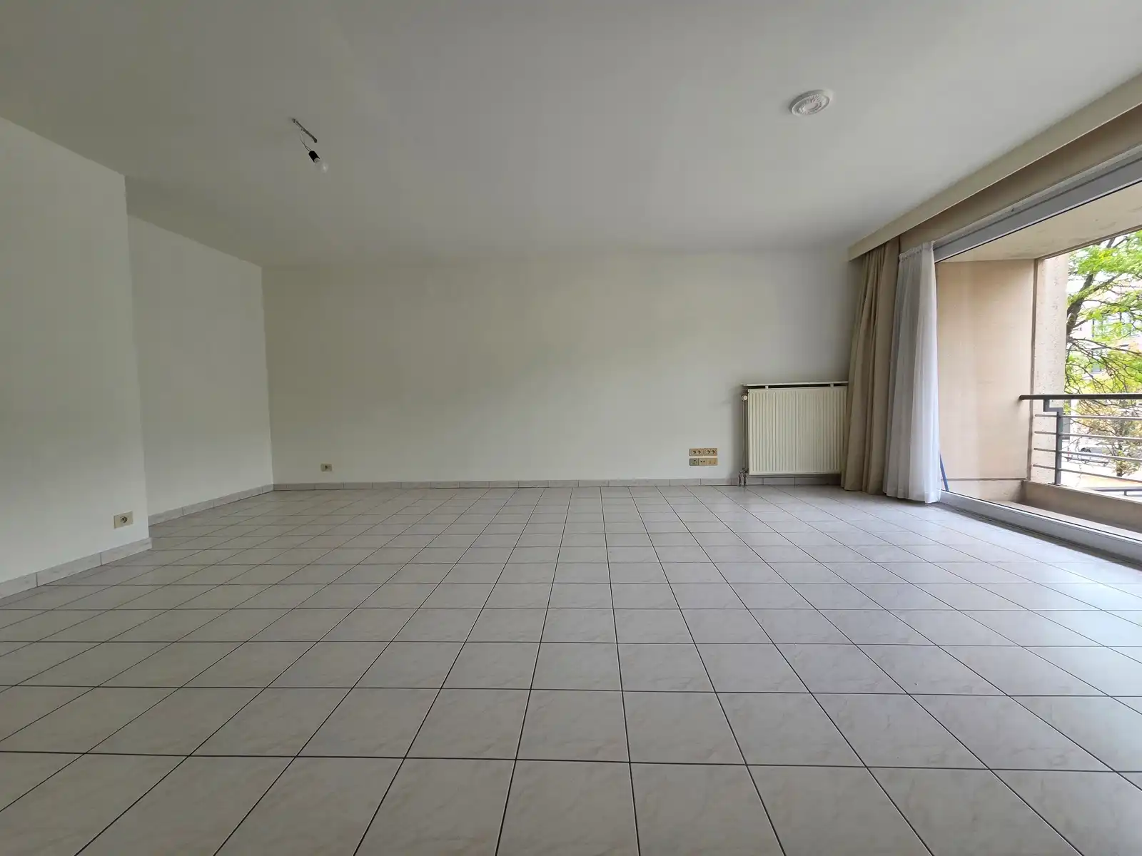 Instapklaar appartement met dubbele garage op de Veemarkt!!! foto 4