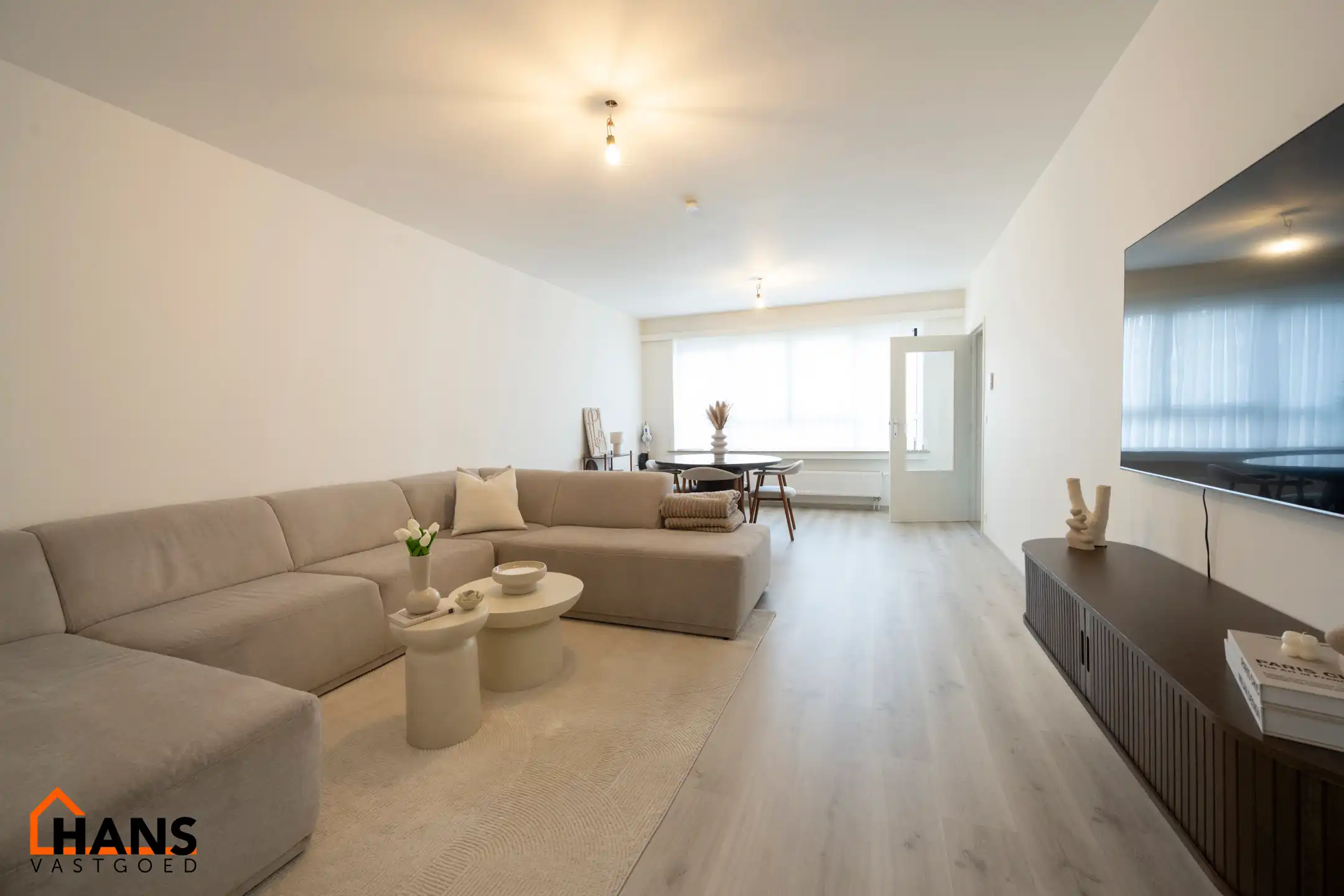 Recent gerenoveerd appartement op de 2de verdieping met optionele garagebox. foto 2