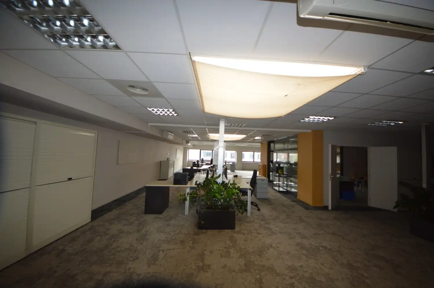 Instapklare burelen te huur in Aalst – op wandelafstand van het station MET OPTIONEEL MAGAZIJN foto 15