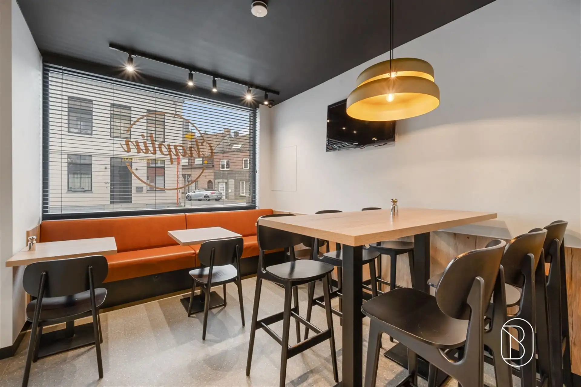 Topgelegen frituur en instapklaar duplex appartement foto 7