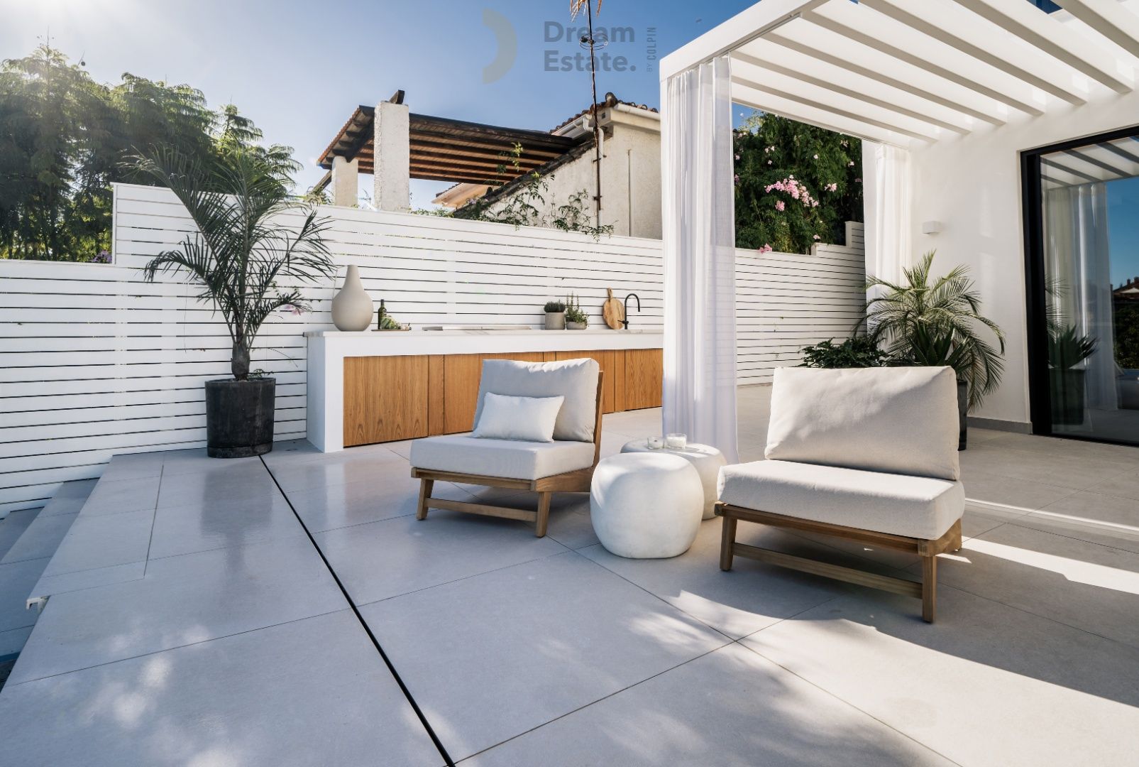 Moderne en strakke villa gelegen te Nueva Andalucia, Marbella. foto 35
