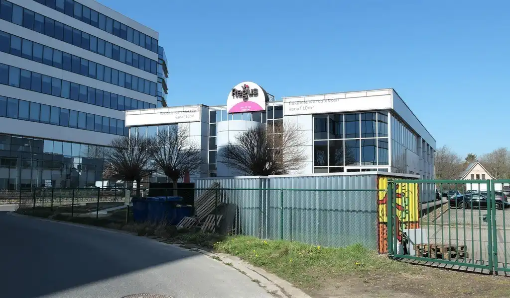 Full-service gemeubelde kantoren vlakbij E40 in Aalst foto {{pictureIndex}}