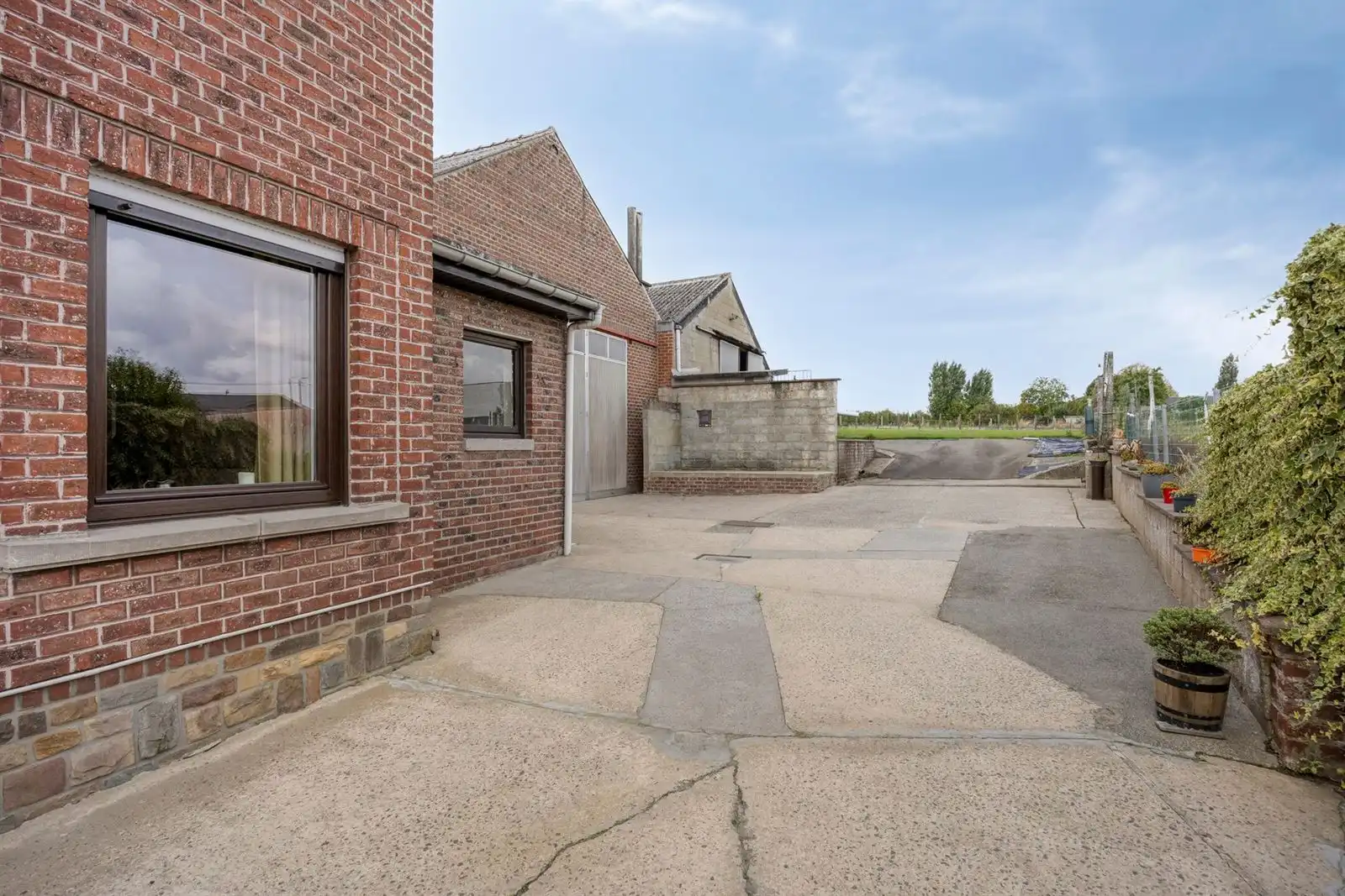 Woning met ruime loods te koop op 18 are 78ca foto 24
