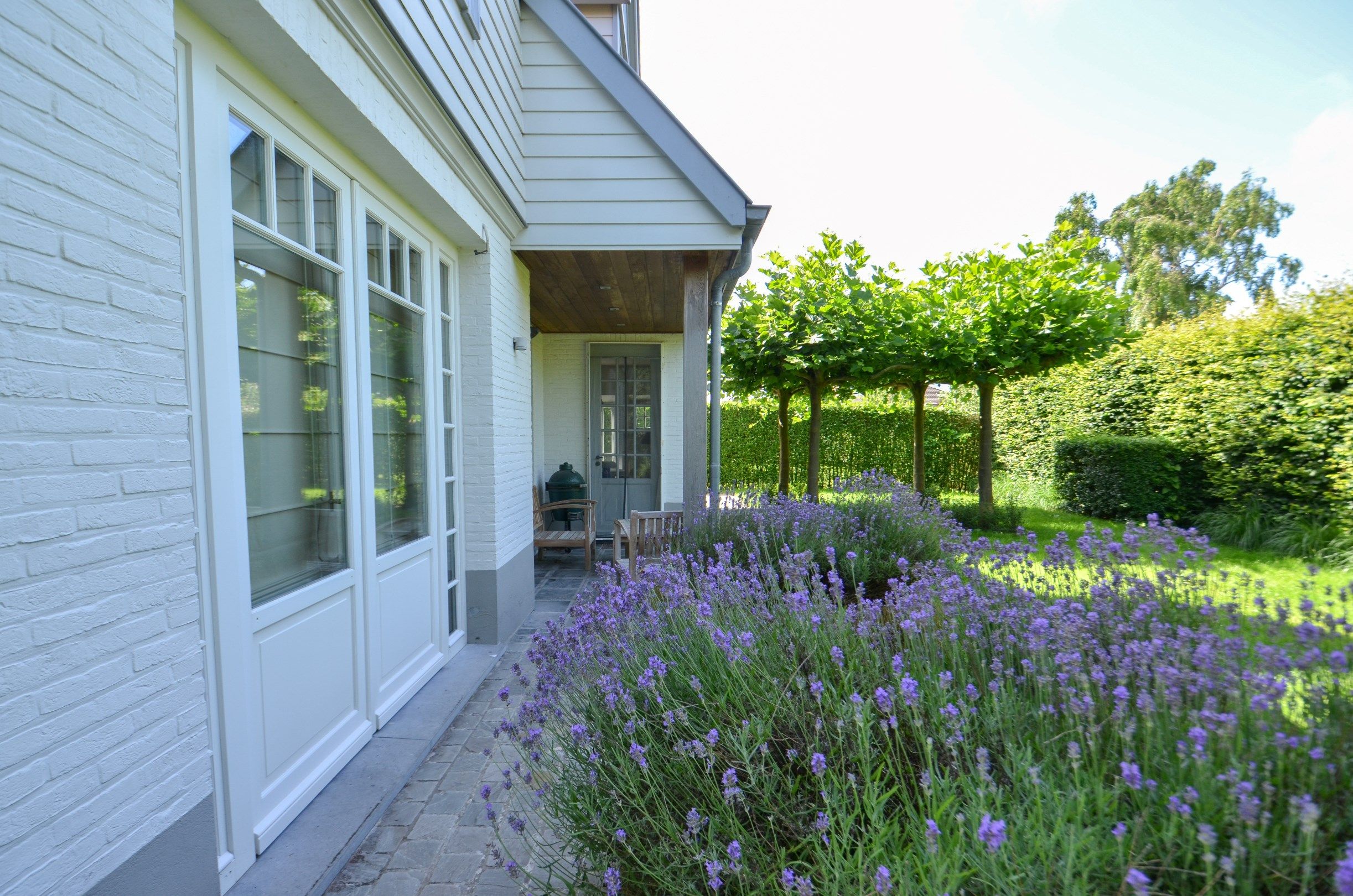 Charmante villa gelegen in een rustige residentiele wijk. foto 16