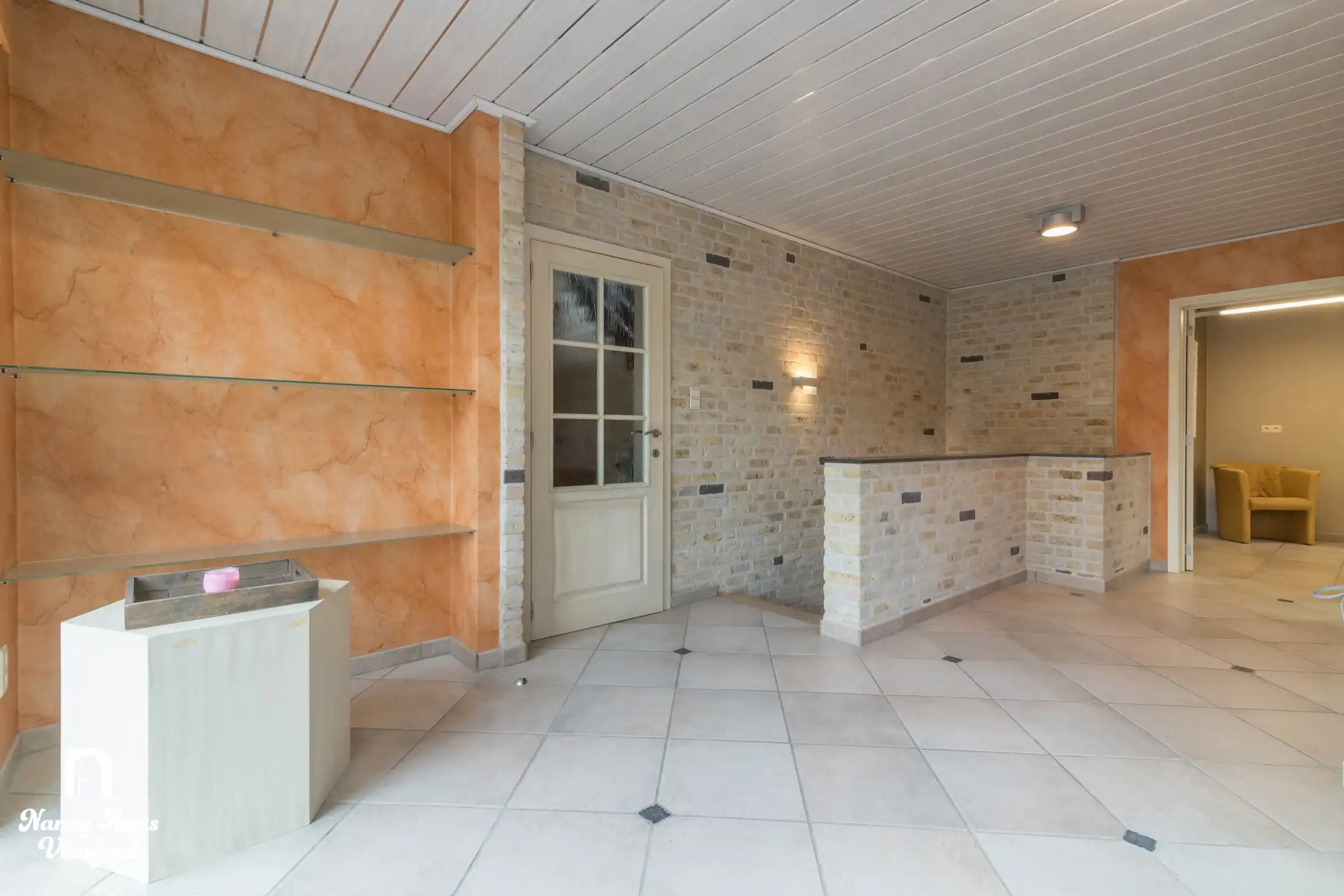 Ruime villa met praktijkruimte, kelder en zonnige tuin foto 50