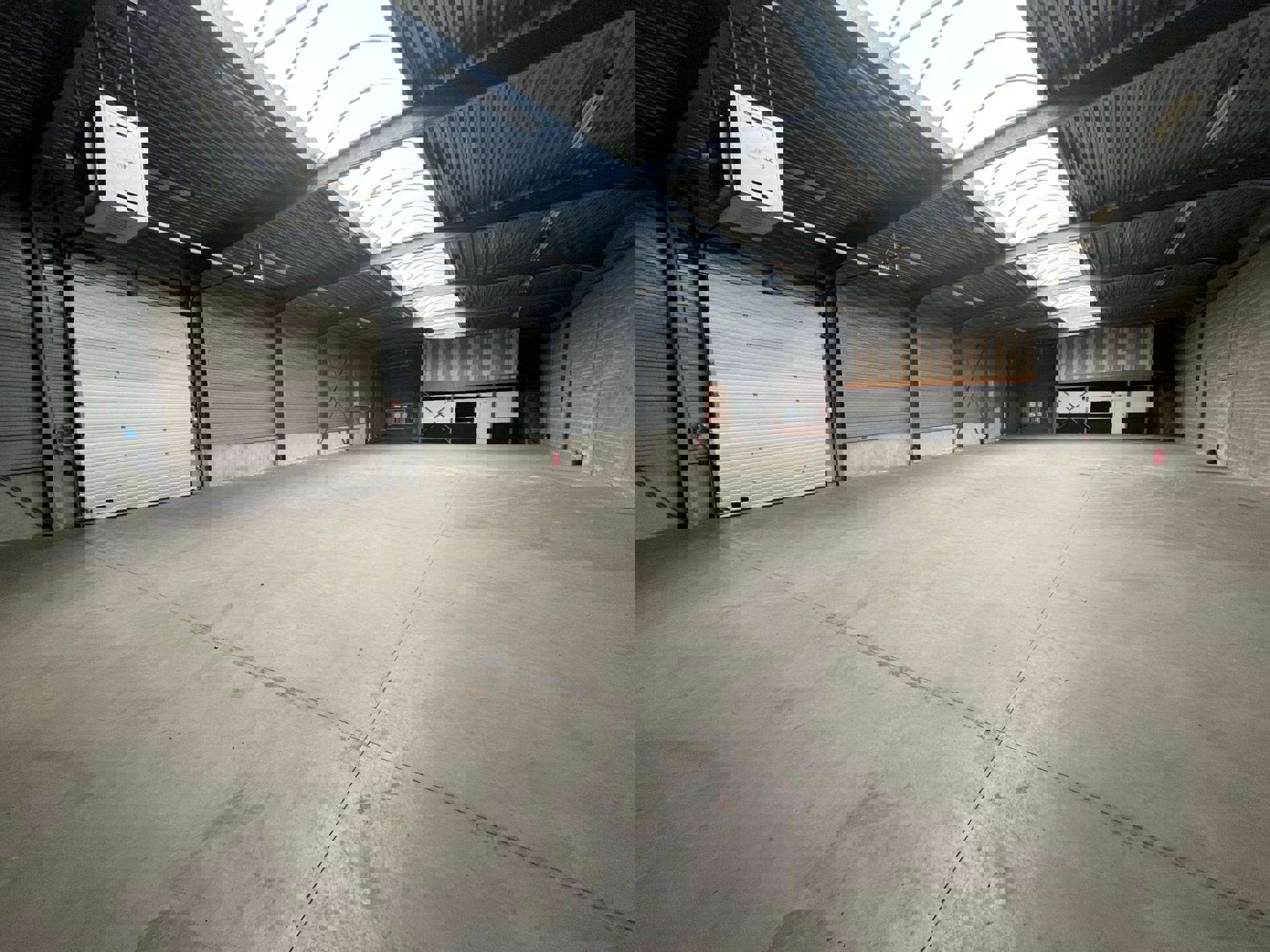 Kontich: magazijn 620m² met kantoor en buiten stockage foto 4