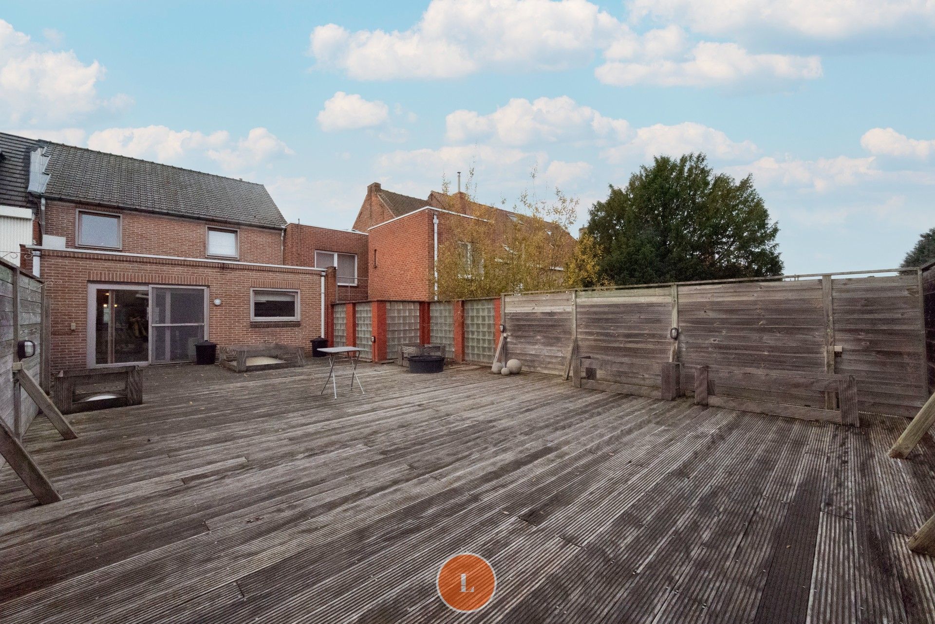 Handelspand met instapklaar zeer ruim duplexappartement. foto 6