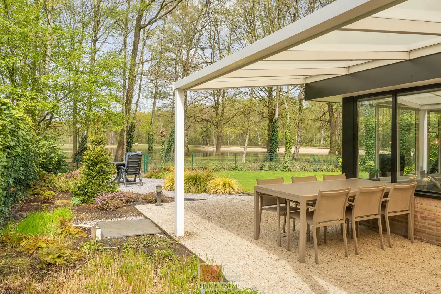 Prachtige, gelijkvloerse vakantiewoning op een toplocatie, vlak bij de grote vijver van de Sonnevijver. foto 20