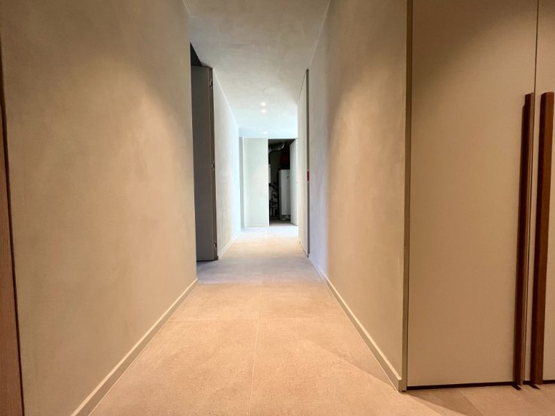 APPARTEMENT MET 2 SLAAPKAMERS, 2 BADKAMERS EN ONDERGRONDSE AUTOSTAANPLAATS TE HUUR IN SLEIDINGE foto 4