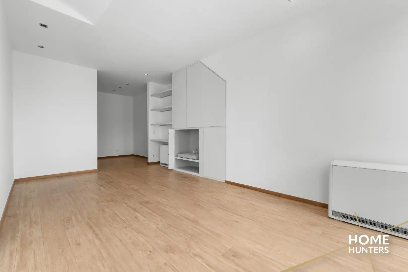 Instapklaar appartement met zonnig terras op toplocatie in Ieper foto 8