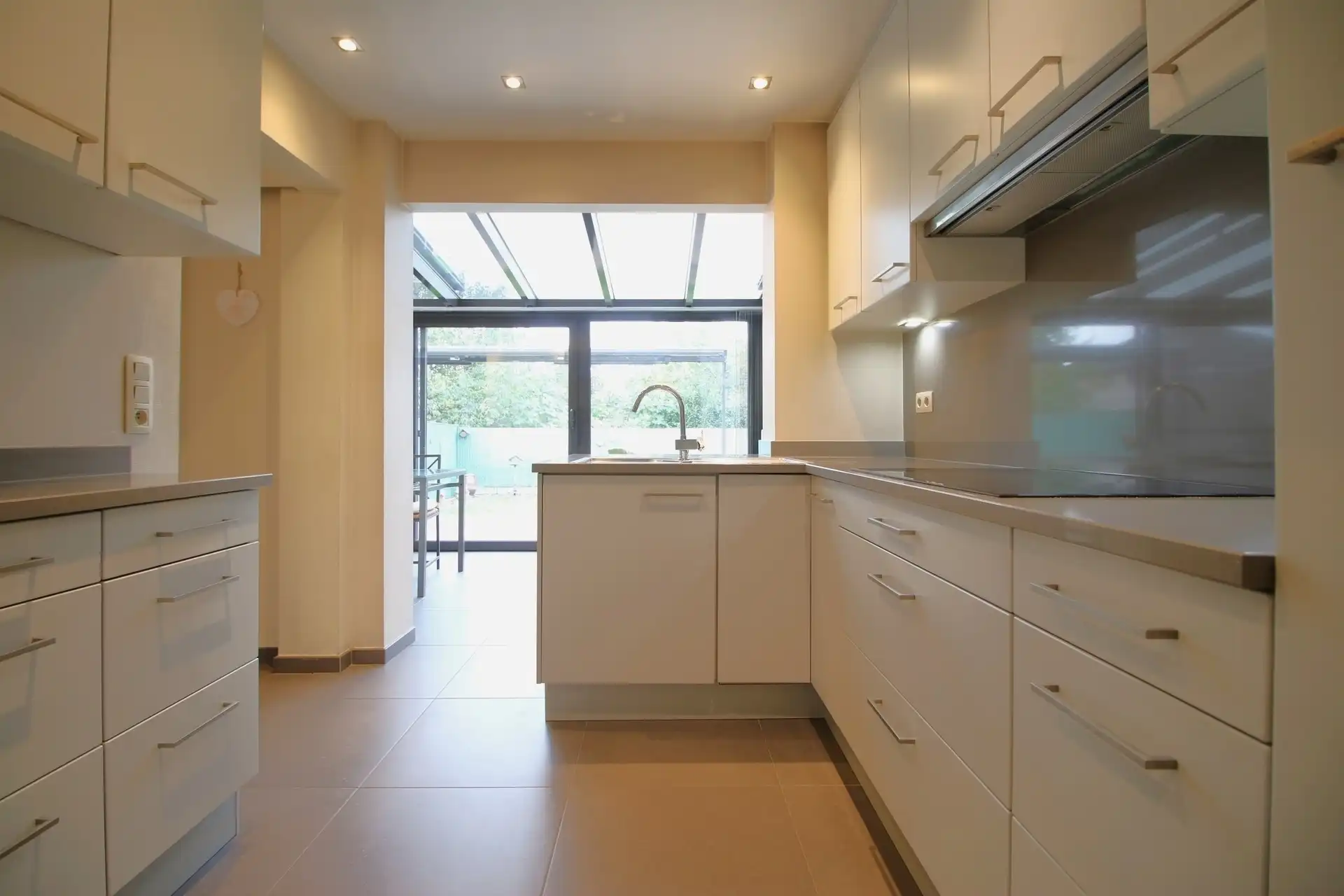Instapklare woning HOB in rustige woonwijk foto 8
