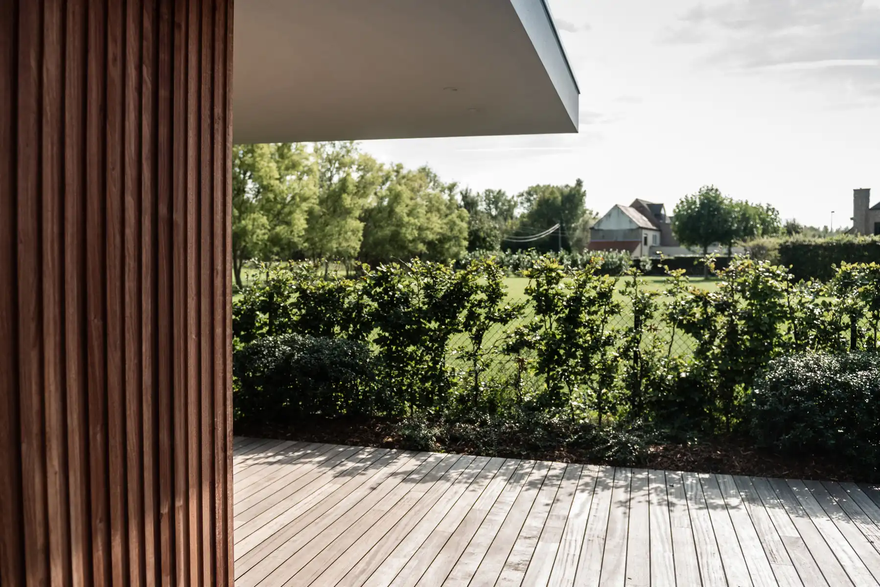 Exclusieve instapklare woning met zwembad en open groenzicht foto 25