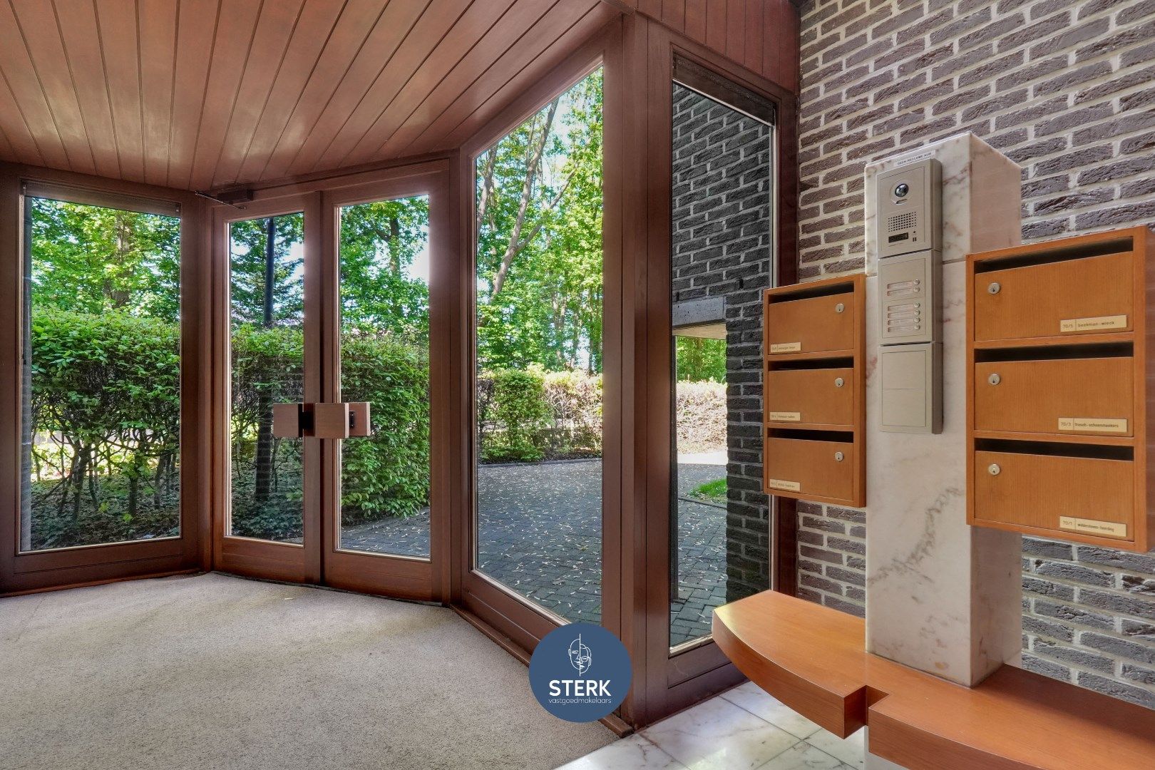 ROYAAL APPARTEMENT MET RUIM TERRAS GELEGEN IN HET UNIEKE PARKDOMEIN PETERSHEIM !  foto 6