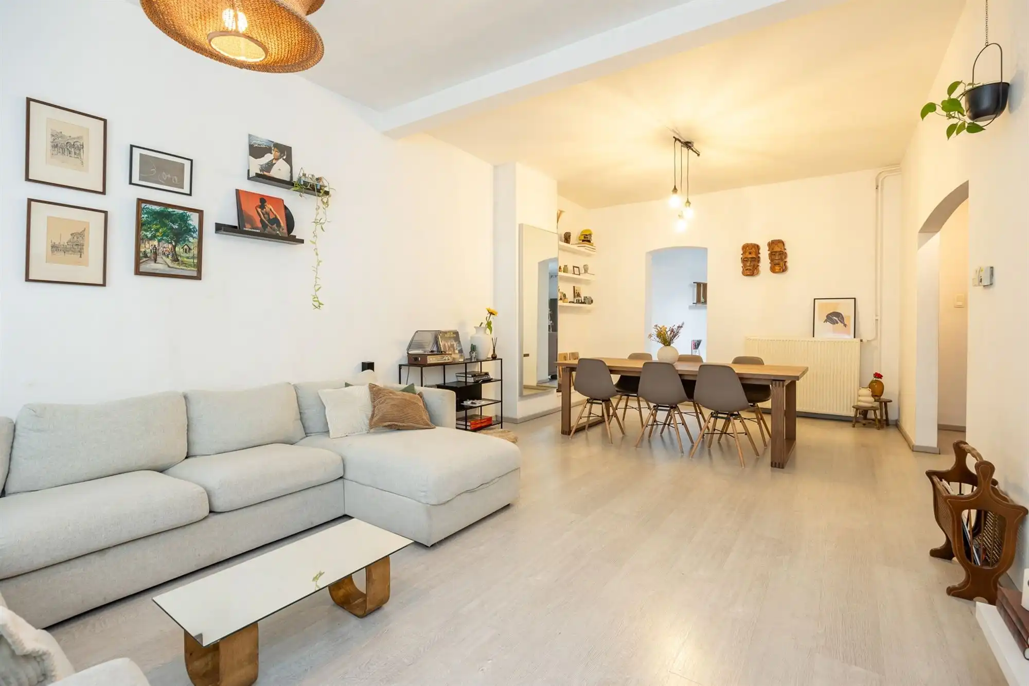 Instapklare gezinswoning met tuin op centrale locatie foto 2