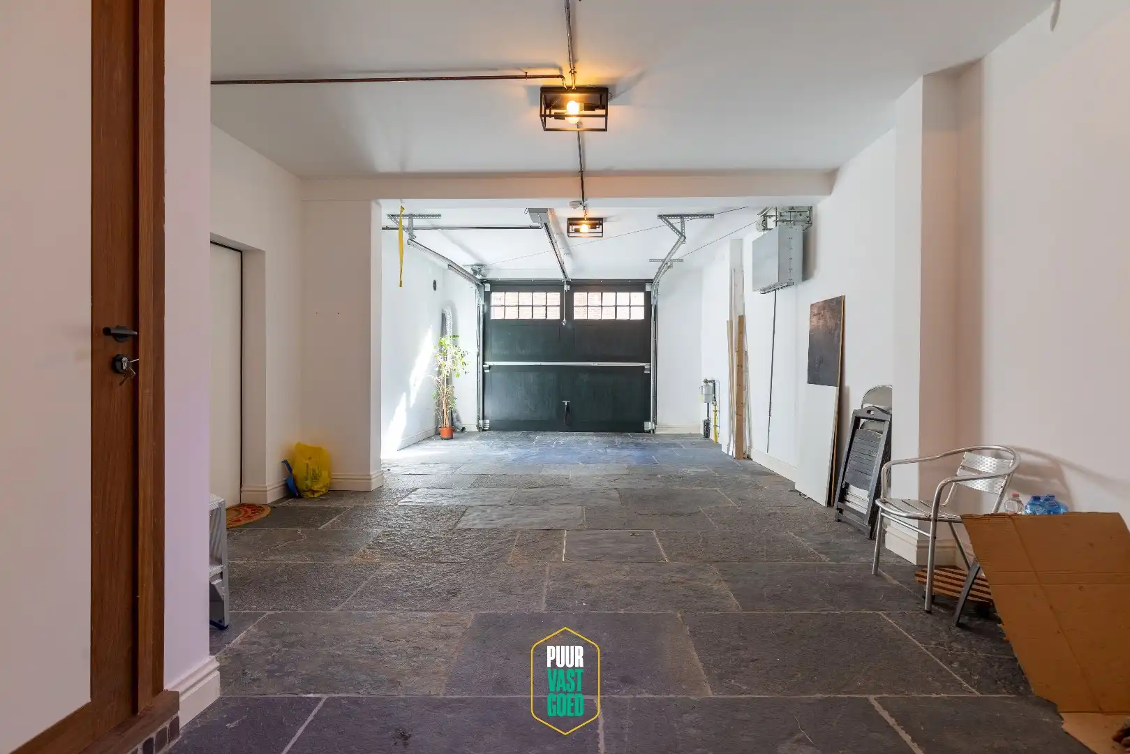 Prachtig gerestaureerde hoekwoning met dubbele garage bij 't Zand foto 13