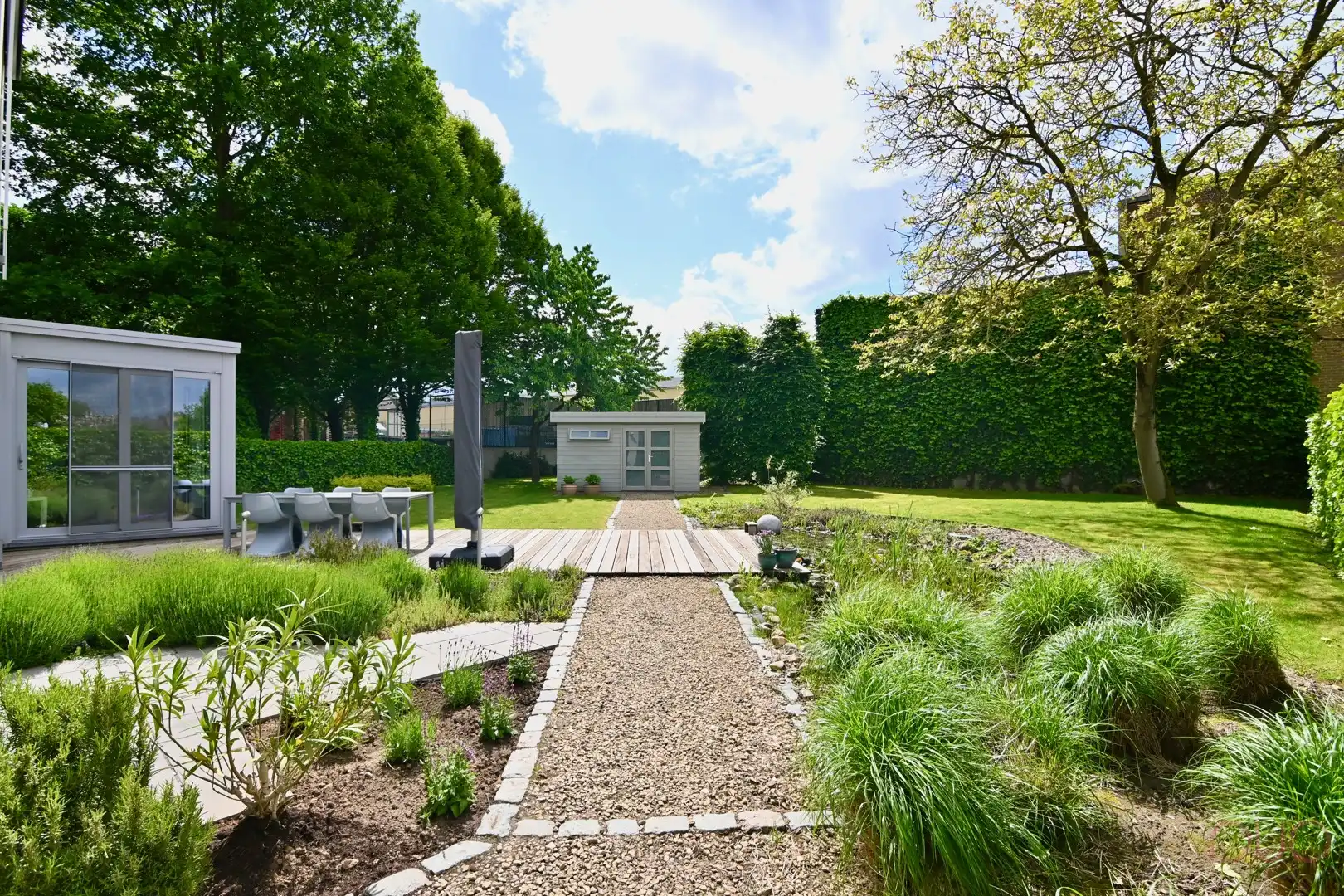 Knappe villa met prachtig aangelegde tuin op wandelafstand van de Truiense Grote Markt foto 44
