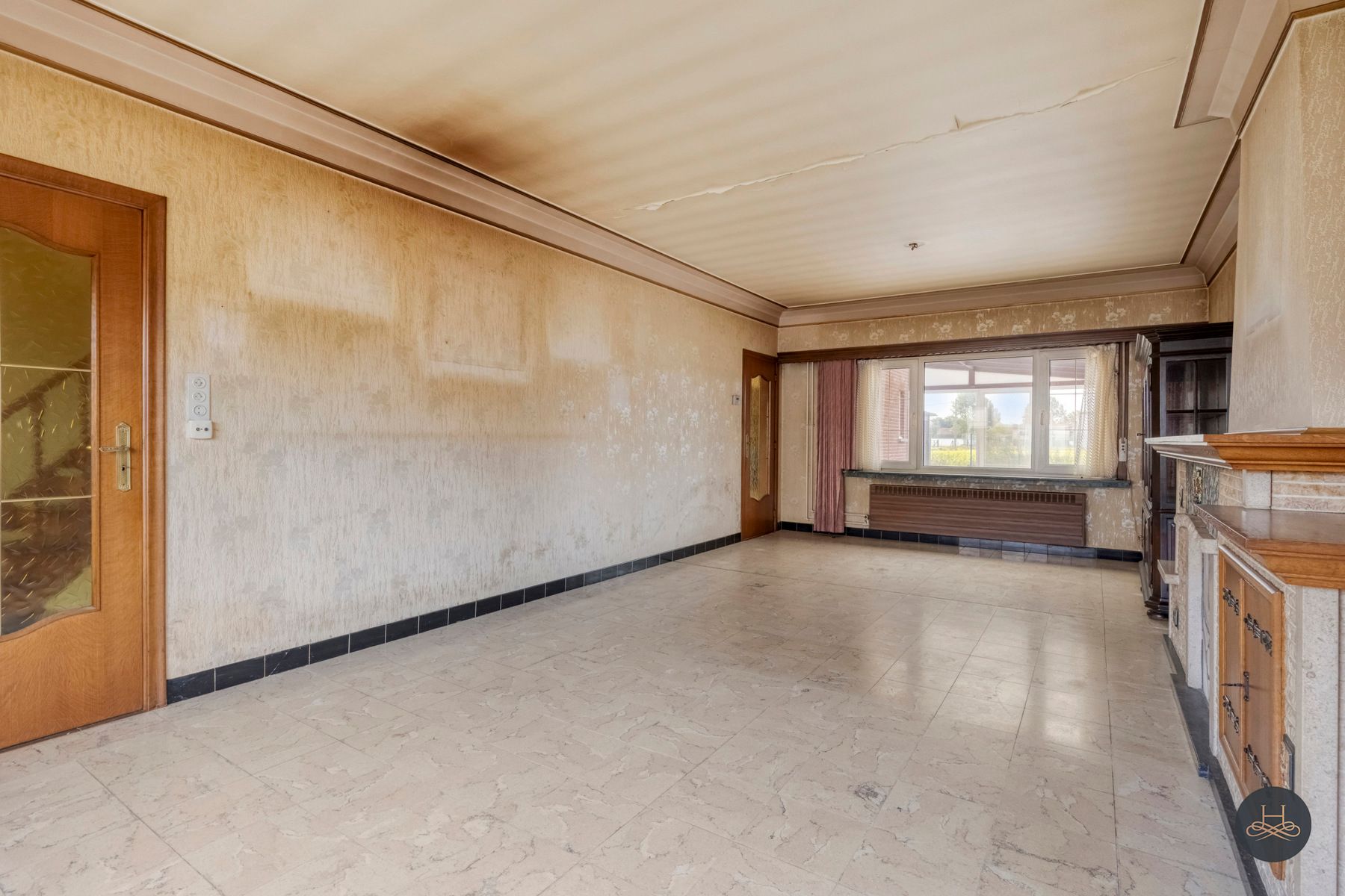 Renovatiewoning met grote garage foto 7