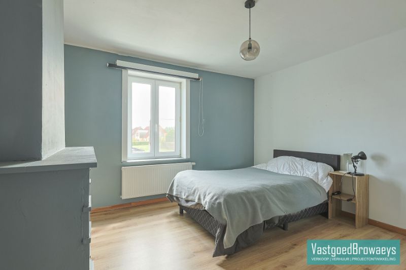Instapklare woning met 4 slaapkamers, tuin & garage foto 13