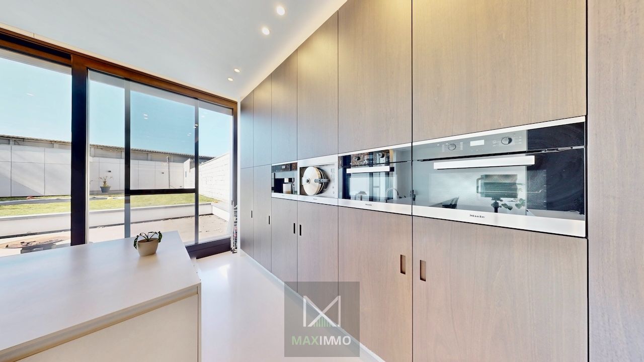 🏡 THE ONE & ONLY – Architecturale parel in hartje Lauwe! foto 10