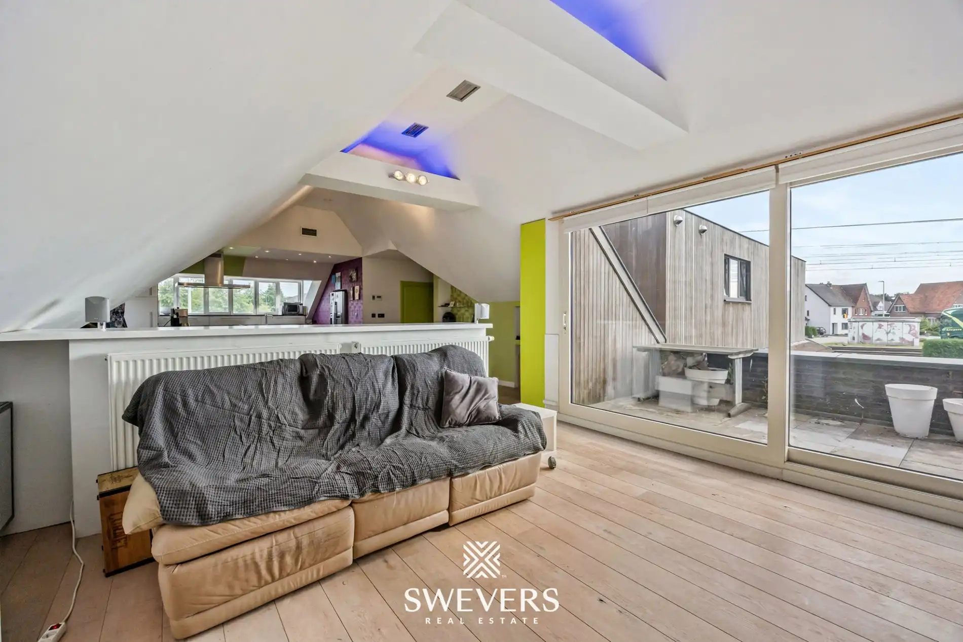 Twee appartementen met huiselijke uitstraling te Kermt foto 5