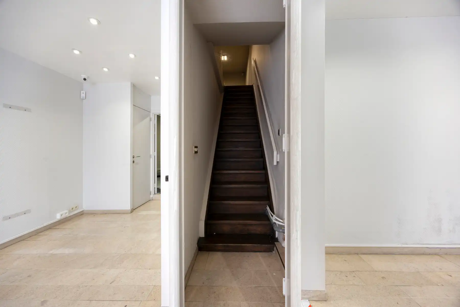 Commercieel gelijkvloers met woonst foto 10