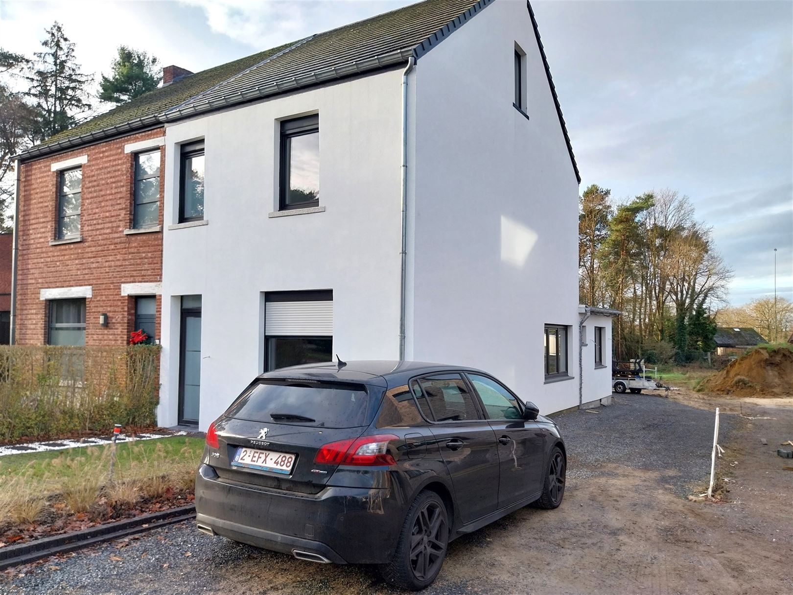 TE HUUR: Gerenoveerde halfopen bebouwing met 3 slaapkamers en ruime tuin! foto 32