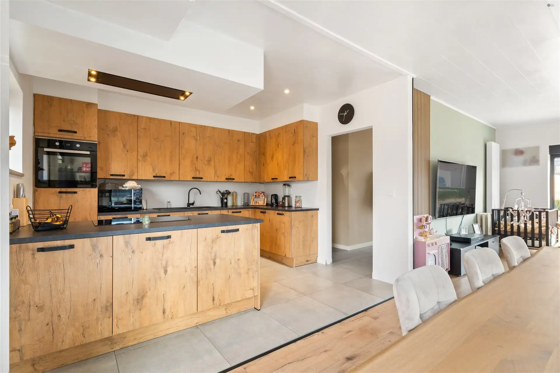 Gerenoveerde bungalow in een rustige woonwijk te Stekene foto 5