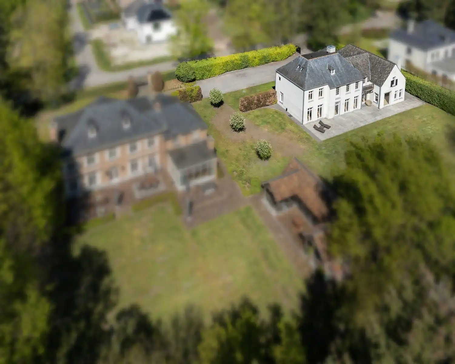 Magnifieke villa op 2.415 m² in residentiële wijk foto 41