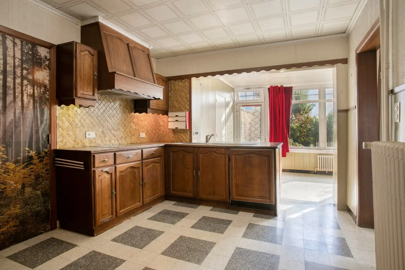 Open bebouwing met 4 slaapkamers en grote garage! foto 6