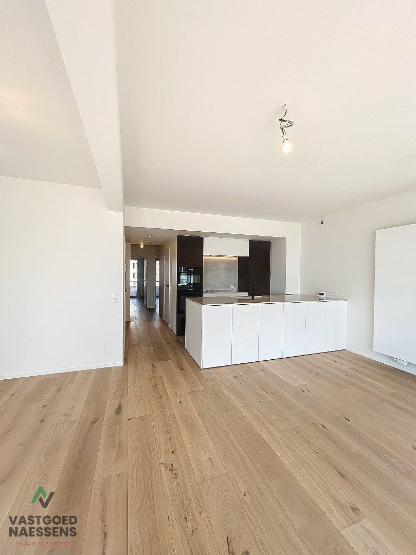 LUXUEUS GERENOVEERD 2 SLPK APP MET TERRAS EN ZEEZICHT foto 8