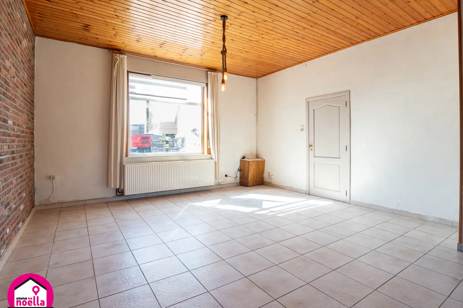 Te koop: te renoveren rijwoning op toplocatie foto 9