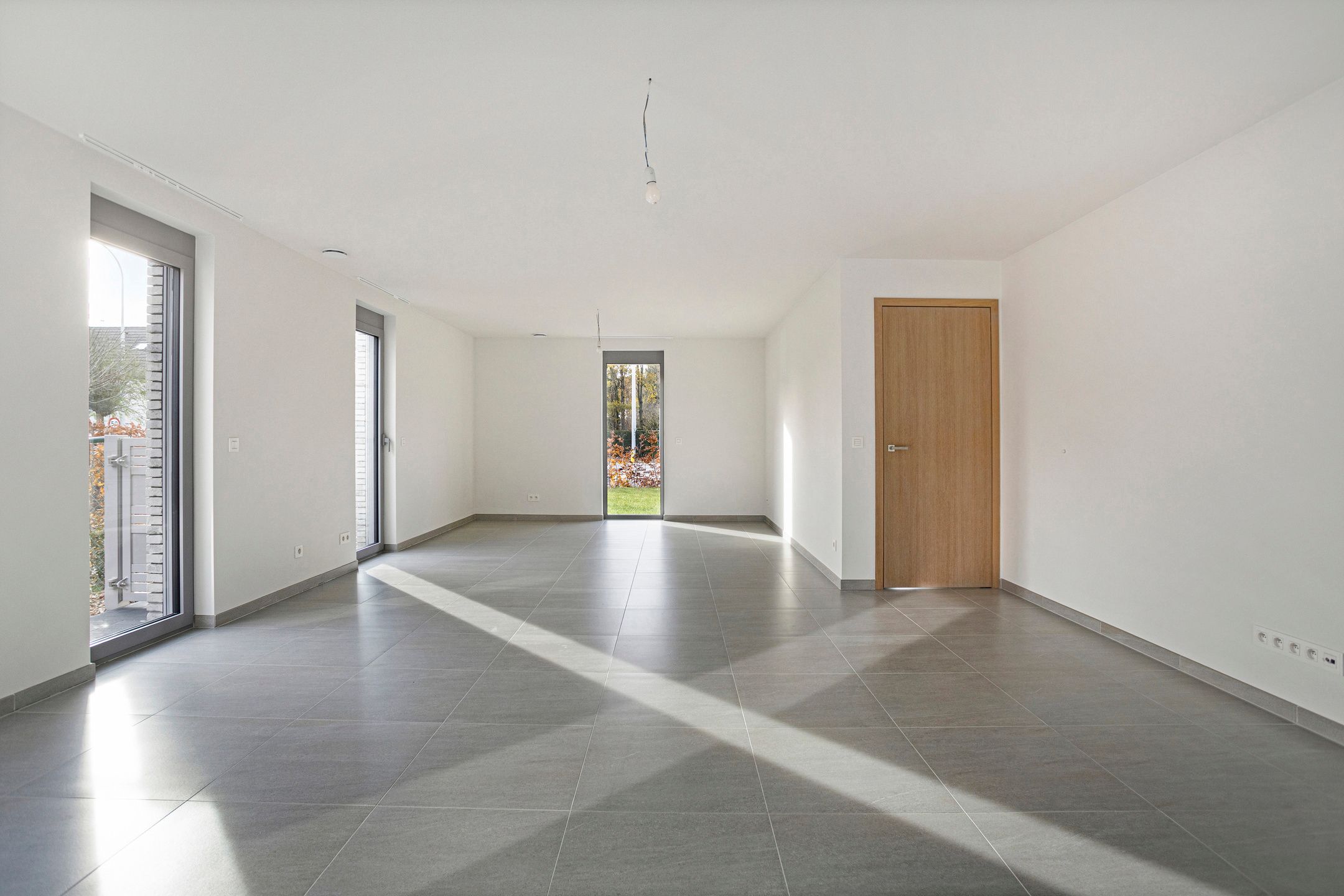 BEN woning met 4 slaapkamers, 2 badkamers, tuin & kelder foto 4