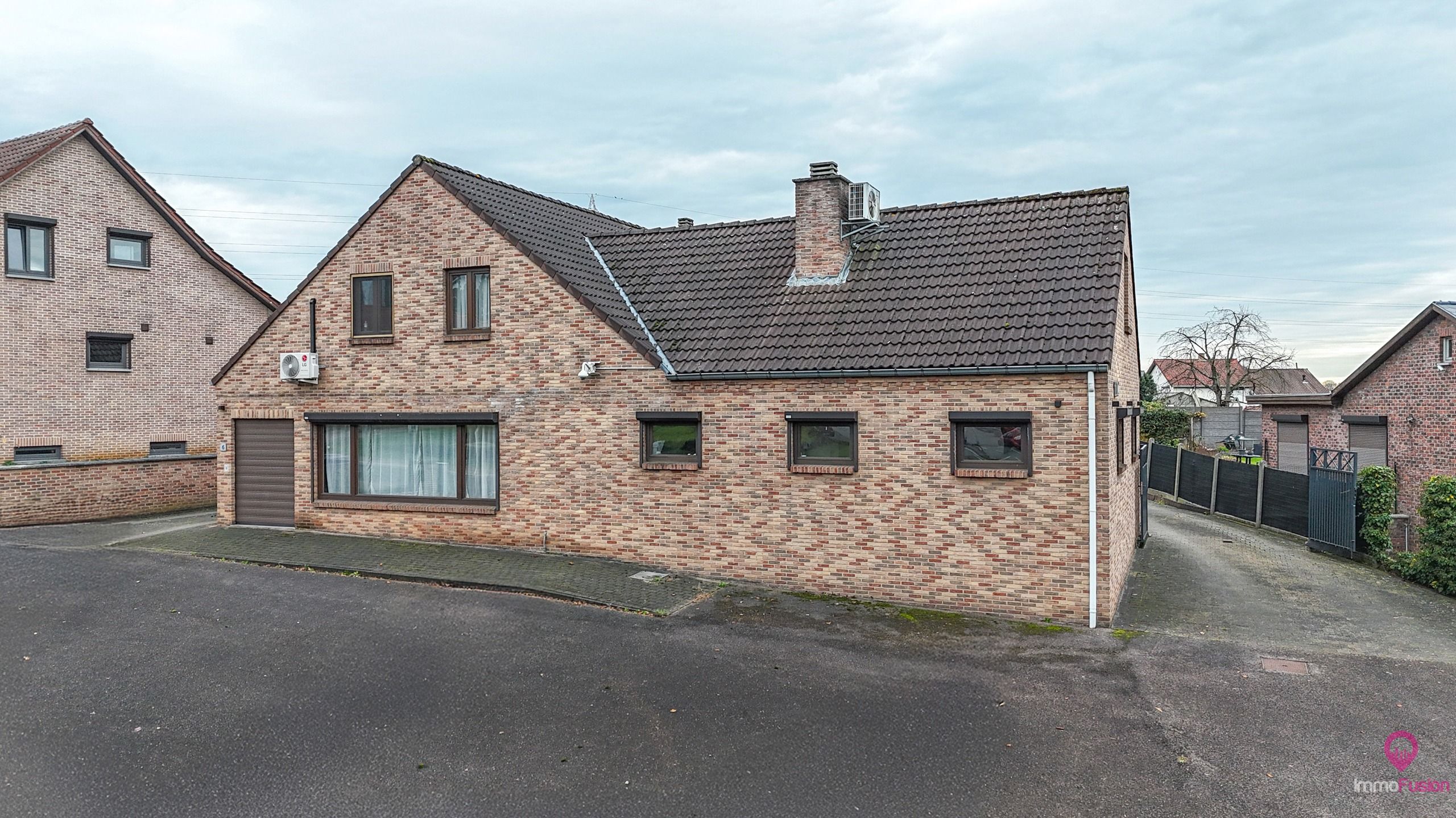Woning 4 slpk met commerciële vergunning op centrale ligging foto 56