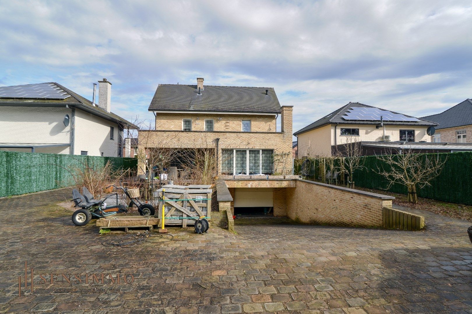 Ruime woning van 383m² bewoonbare oppervlakte met 6 slaapkamers – ideaal voor bedrijven en huisvesting van werknemers. foto 26