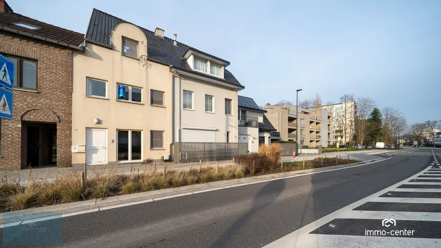 Lichtrijk appartement – 2 slpk – 2 terrassen – TOPLIGGING net buiten het centrum foto 3