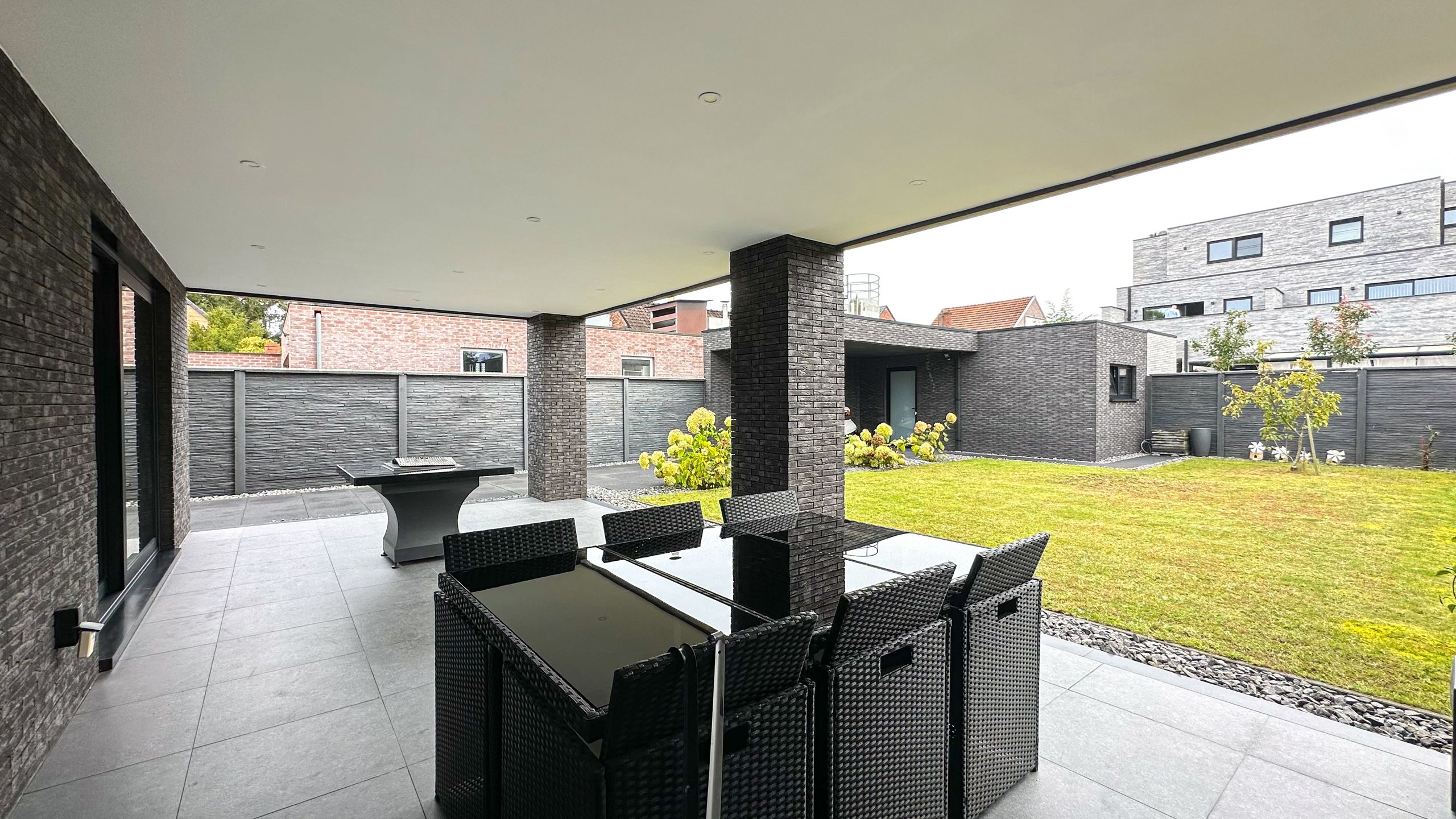 Uitzonderlijk moderne woning met hoogwaardige afwerking! foto 56