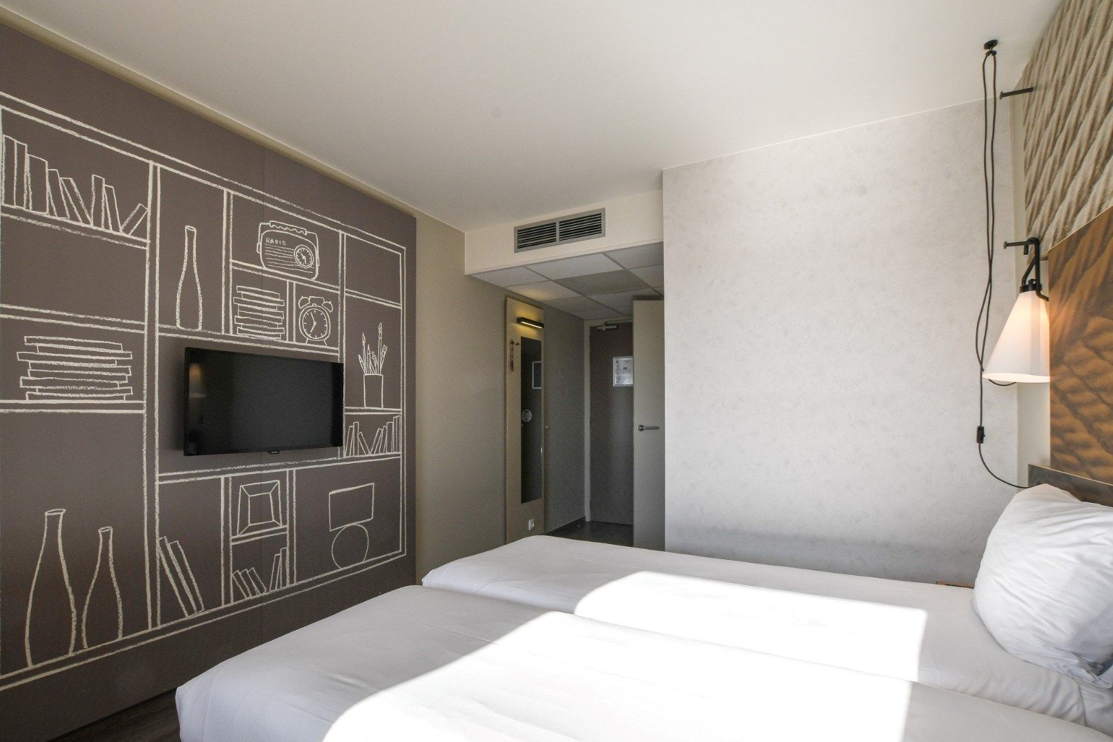 Uw Perfecte Investering aan de Belgische Kust: Hotelkamer in Ibis De Haan foto 7