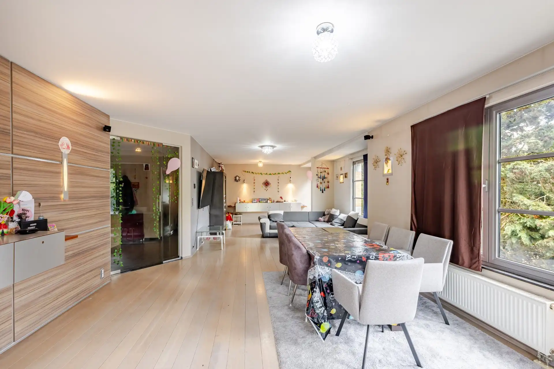 Uitzonderlijk lichtrijk hoekappartement van maar liefst 150 m² foto 8